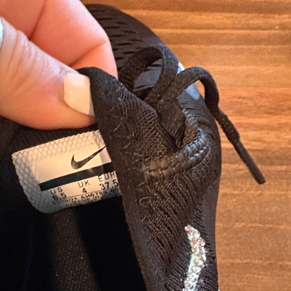 Nike Air Max 270 Black and Mint Athletic Shoes - Picture 4 of 4